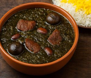 قورمه سبزی تهرانی با لوبیا قرمز و برنج زعفرانی